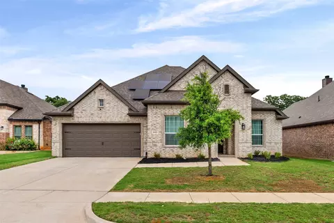 1068 Wildwood Dr, Joshua, TX 76058