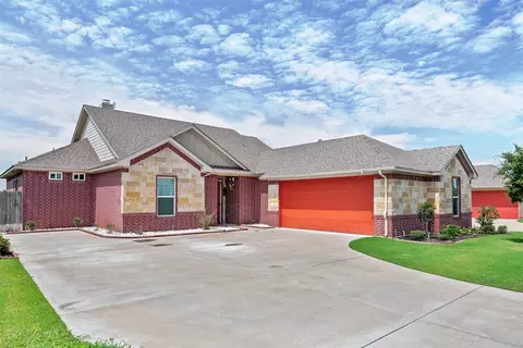 106 King Arthur Ct, Glen Rose, TX 76043