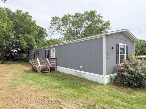 716 Quail Run Ct, Seven Points, TX 75143