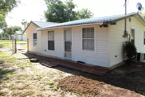303 S Lennox St, Stephenville, TX 76401
