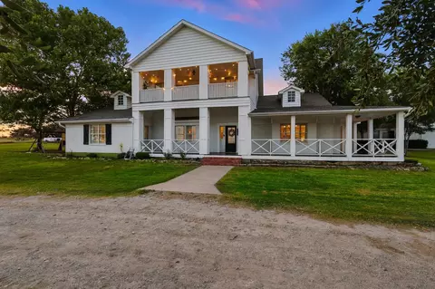 185 Quail Run Ct, Decatur, TX 76234