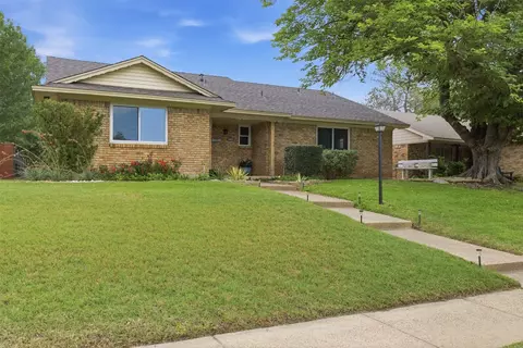 9115 Westglen Dr, Dallas, TX 75228