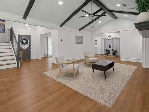 901 Serenade Ln, Richardson, TX 75081