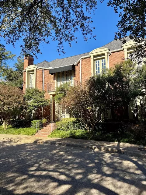 4 Hallshire Ct, Dallas, TX 75225