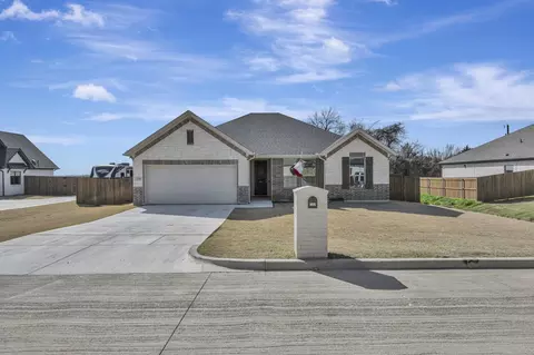 2202 Briarwood Dr, Bridgeport, TX 76426