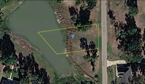 712 Clubview Dr, Mabank, TX 75143