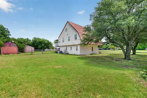 104 Bow Creek Cir, Red Oak, TX 75154