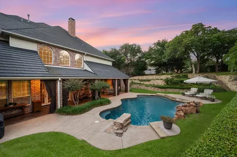 2325 Panorama Ct, Arlington, TX 76016