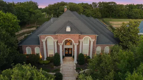 2325 Panorama Ct, Arlington, TX 76016