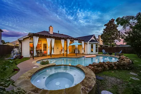 5713 Trinity Ln, Haltom City, TX 76137