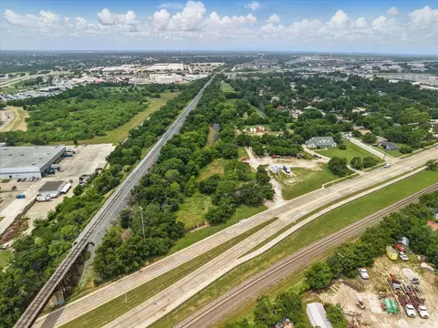 1205 N Mill St, Lewisville, TX 75057