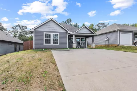 Exterior - 608 E Shepherd St, Denison, TX 75021 photo 2 of 10