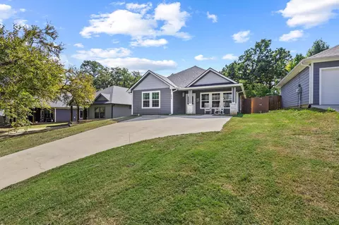 Exterior - 608 E Shepherd St, Denison, TX 75021 photo 5 of 10