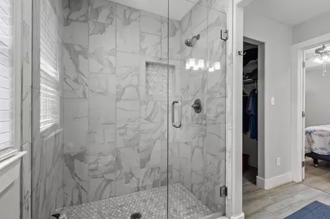 Bath - 608 E Shepherd St, Denison, TX 75021 photo 2 of 3