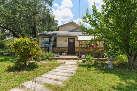 320 Beverly Rd, Azle, TX 76020