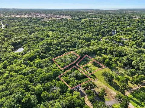 830 E Morgan St, Denison, TX 75021