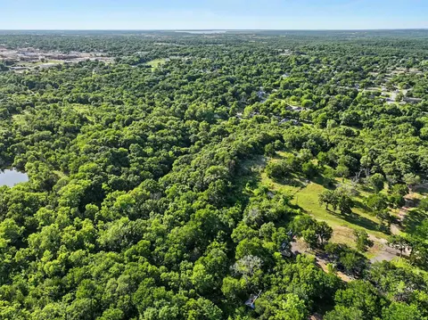 830 E Morgan St, Denison, TX 75021 photo 4