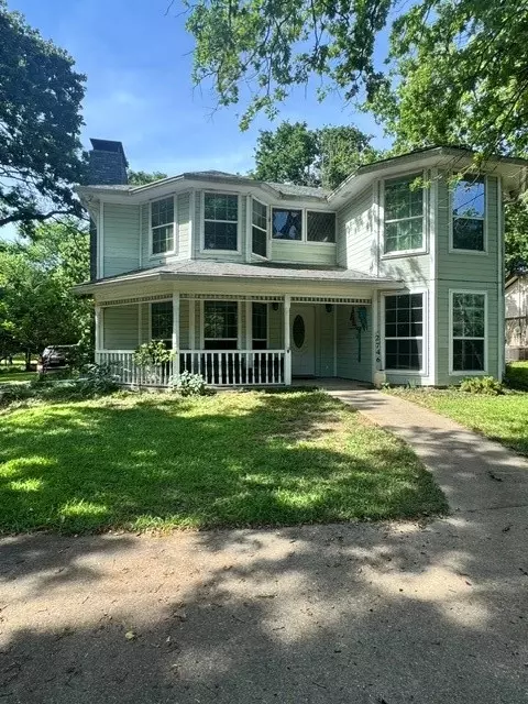 2746 Hopson Dr, Athens, TX 75752