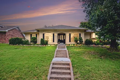 1702 Surrey Ct, Garland, TX 75043