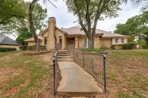 1503 Green Tree Ln, Duncanville, TX 75137