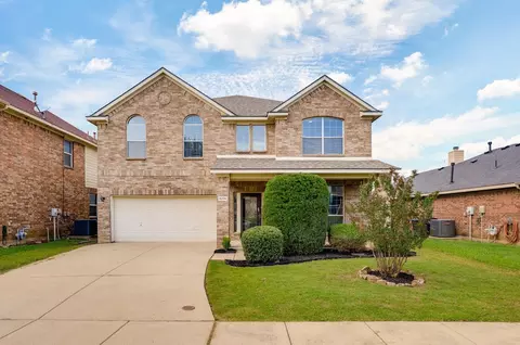 4204 Bridgestone Dr, Fort Worth, TX 76123