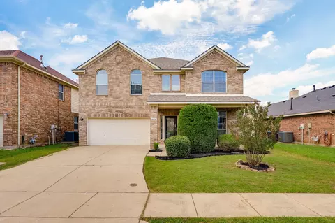 4204 Bridgestone Dr, Fort Worth, TX 76123