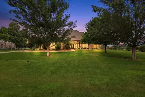 186 Las Colinas Trl, Cross Roads, TX 76227