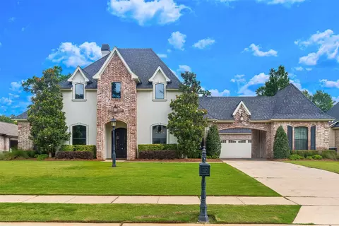 410 Oakwood Trace Ct, Shreveport, LA 71106