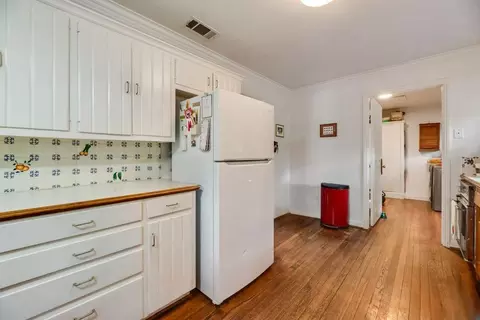 Kitchen - 9875 Old Bridge Rd, Terrell, TX 75160 photo 3 of 4