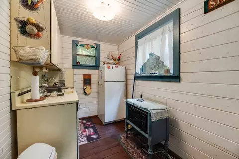 Kitchen - 9875 Old Bridge Rd, Terrell, TX 75160 photo 4 of 4