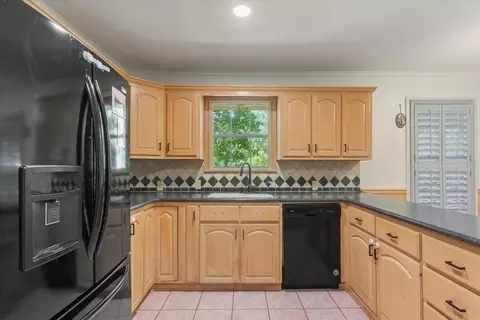 Kitchen - 4400 Cedar Mountain Dr, Waco, TX 76708 photo 2 of 4