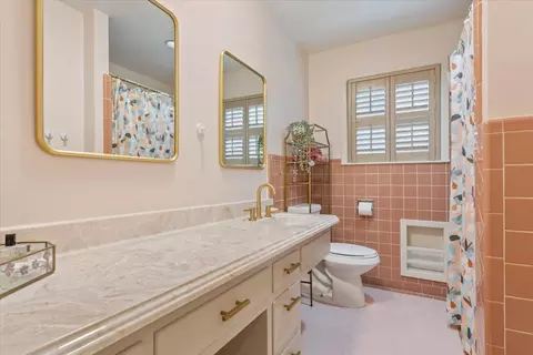 Bath - 4400 Cedar Mountain Dr, Waco, TX 76708 photo 3 of 3