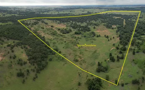 6551 Crooked Crk Rd, Bowie, TX 76230