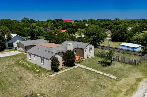 408 South St, Throckmorton, TX 76483
