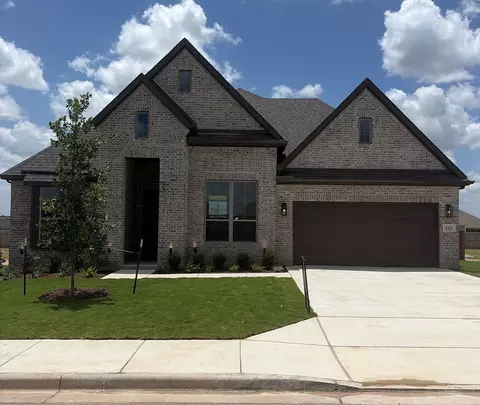 1321 Speck Ln, Hewitt, TX 76643