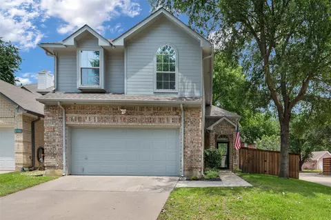 4132 1 Place Ln, Flower Mound, TX 75028
