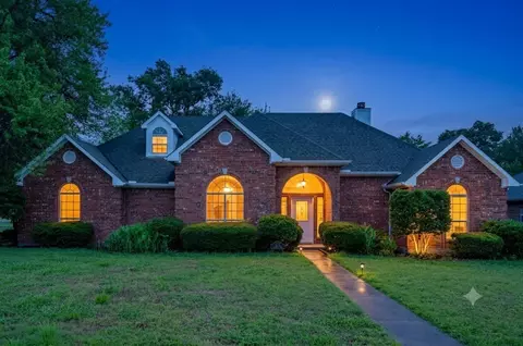 2107 Rivercrest Cir, Denison, TX 75020