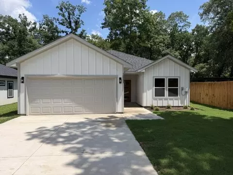 14583 Cherokee Ln, Log Cabin, TX 75148