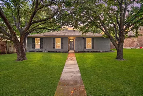 4539 Preston Trail Dr, Mesquite, TX 75150