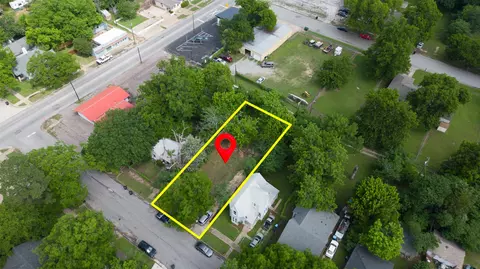 717 W Day St, Denison, TX 75020