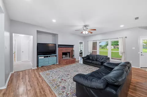 5008 Running Brook Dr, Joshua, TX 76058
