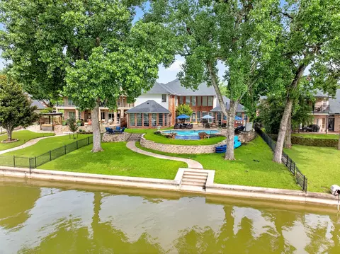 328 Leeward Cir, Azle, TX 76020