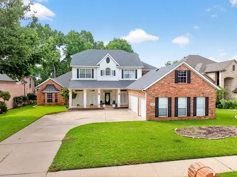 328 Leeward Cir, Azle, TX 76020