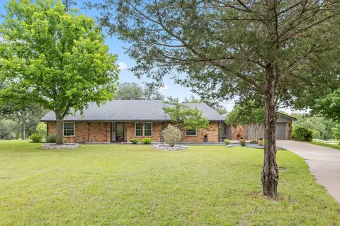 410 De La Cruz St, Weatherford, TX 76085