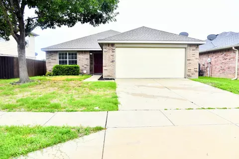 5760 Mountain Stream Trl, Fort Worth, TX 76244