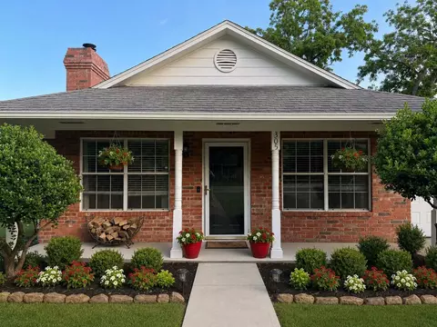 305 W Pecan St, Aubrey, TX 76227