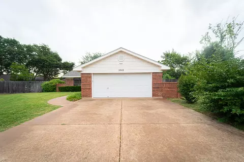 2918 Oak Ridge Ct, Abilene, TX 79606