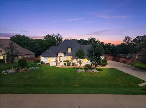 110 Red Oak Dr, Krugerville, TX 76227