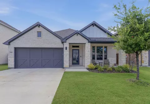 5545 Summit Creek Rd, Fort Worth, TX 76126