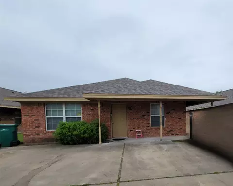 231-233 E Craven Ave, Lacy Lakeview, TX 76705